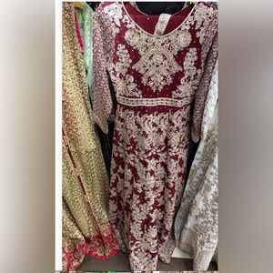 Pakistani formal shalwar kameez